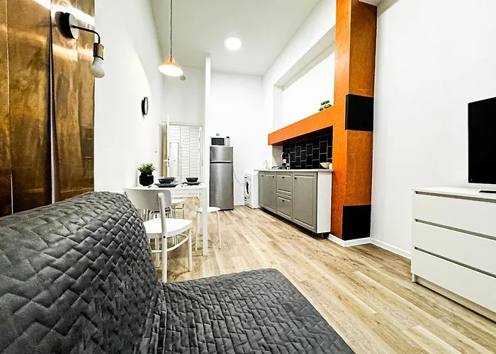 1Min Walk To Market Square, Beautiful Views! Stylish 1Br Kitchen