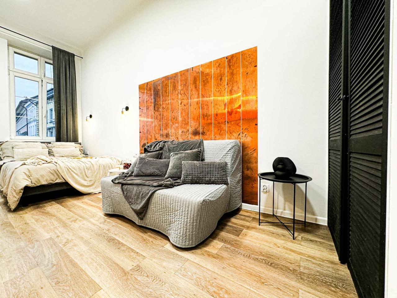 Апартаменти 1min Walk To Market Square, Beautiful Views! Stylish 1br Kitchen *