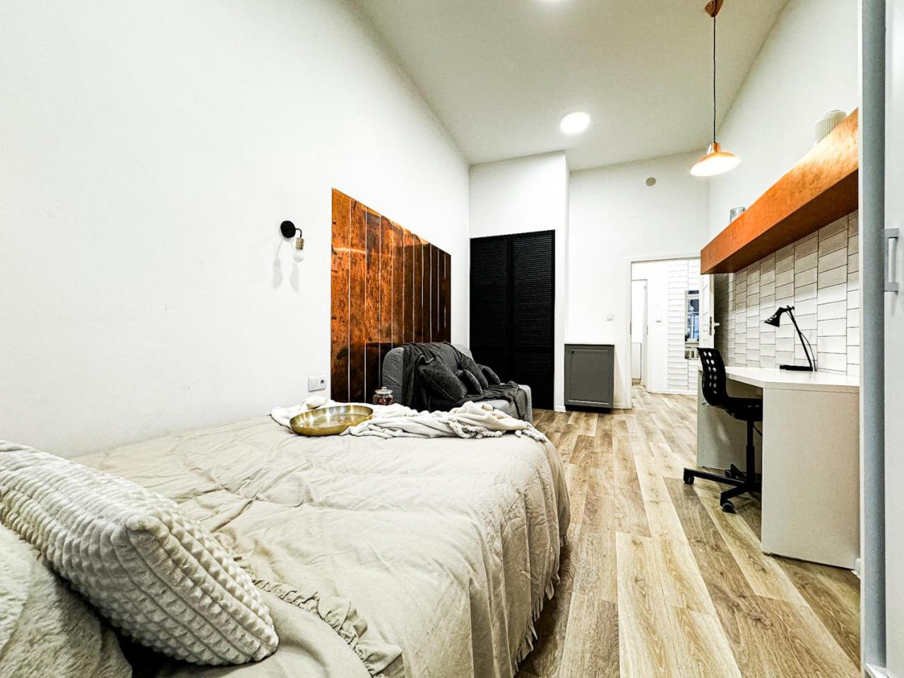 1min Walk To Market Square, Beautiful Views! Stylish 1br Kitchen Апартаменти Вроцлав