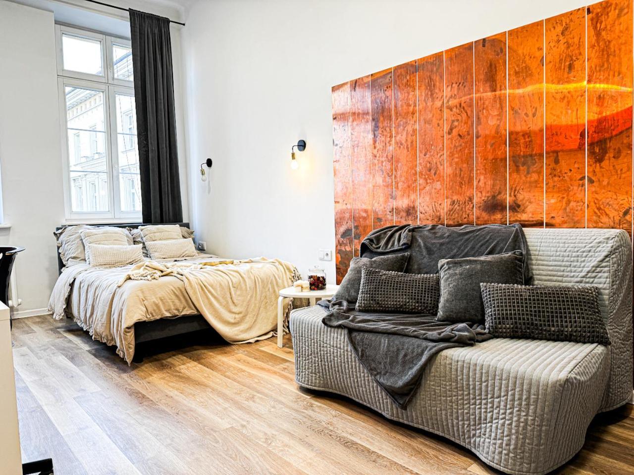 Apartment 1min Walk To Market Square, Beautiful Views! Stylish 1br Kitchen Wroclaw